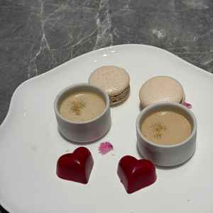 デザートの試食。食べやすく美味しいと感じた。同じものが1つよりも3種類あるのも良いと思う。