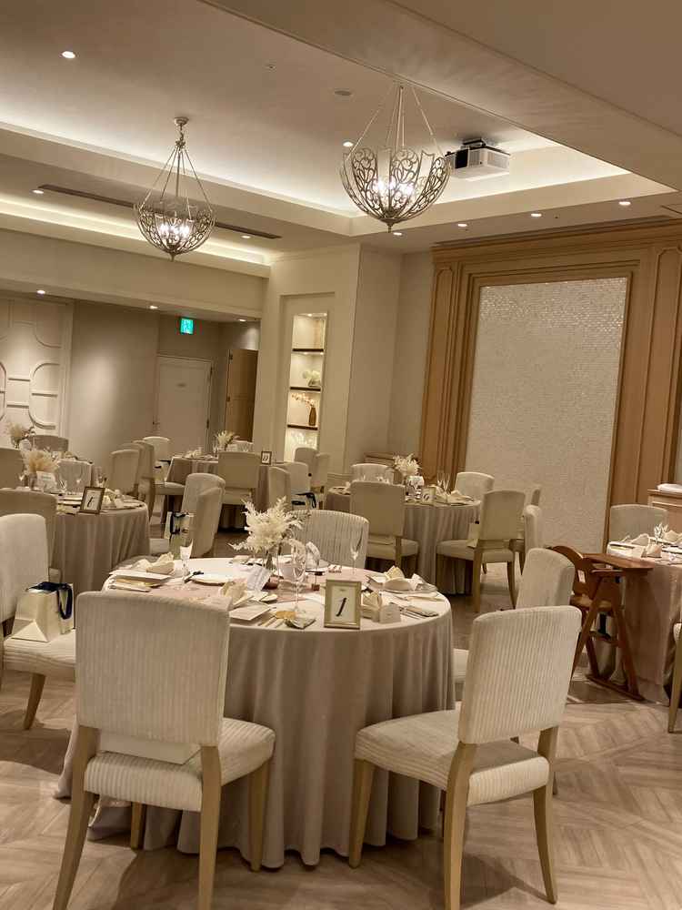披露宴会場ジャルダン。少し温かみのある雰囲気でした。