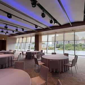 披露宴会場（小）