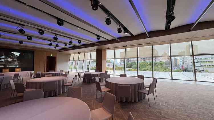 披露宴会場(小)