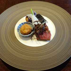 メインのお肉料理