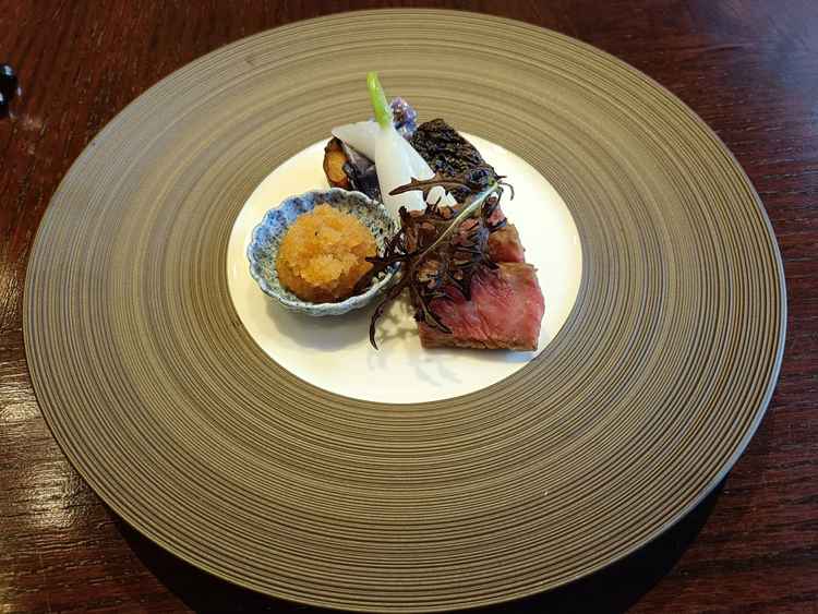 メインのお肉料理