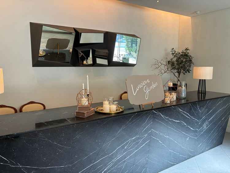 受付の写真です。当日はここにも飾り付けをすることが可能で写真もたくさん飾れる。