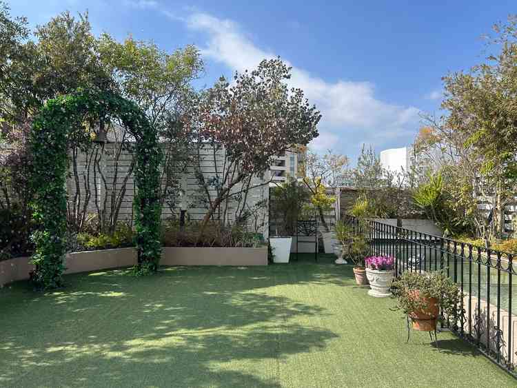 屋上テラス。20人ほどの挙式であれば可能