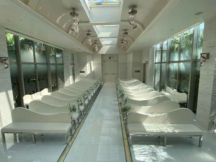 チャペルです。自然光が入り気持ちのいい空間でした。