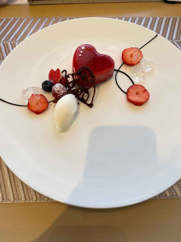 試食会のデザート料理。盛り付けがとても可愛く、思わず笑顔になってしまいました。