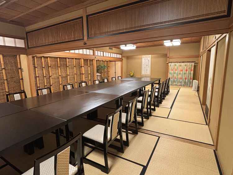 披露宴会場　桃林