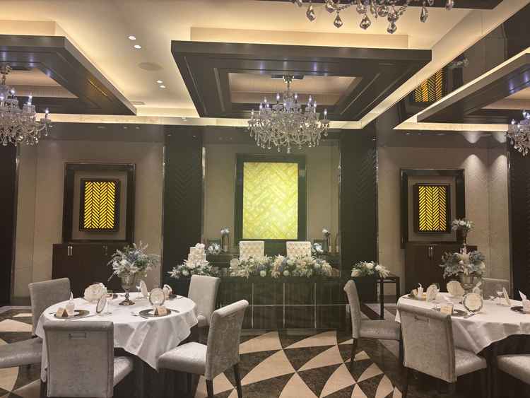 モダンな雰囲気の披露宴会場で今時で綺麗でした。