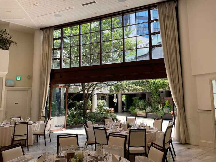 披露宴会場。2つあるうちの一つ。雨の日でも使えるとのこと。