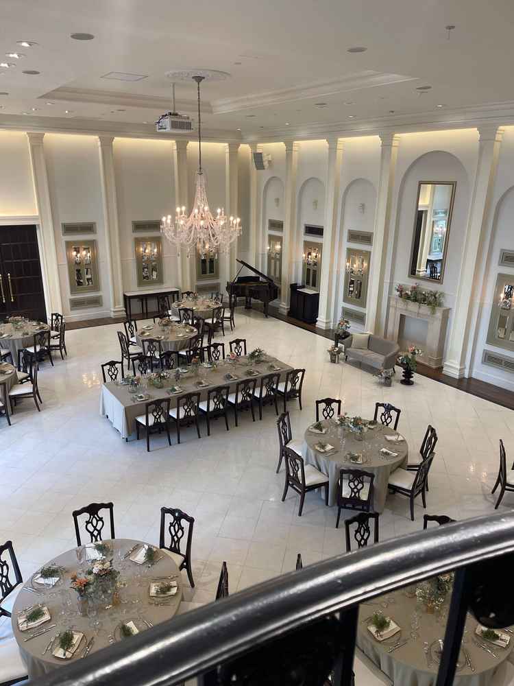 挙式会場です。とても広く様々なイベントができそうです。