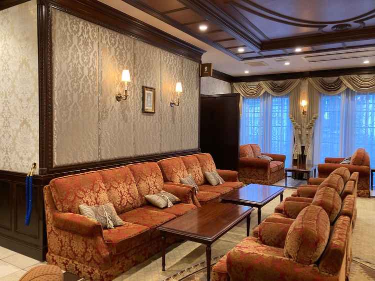 ゲストの待合室もゆったりとした落ち着いた雰囲気で肩肘張らないカジュアルな式場です