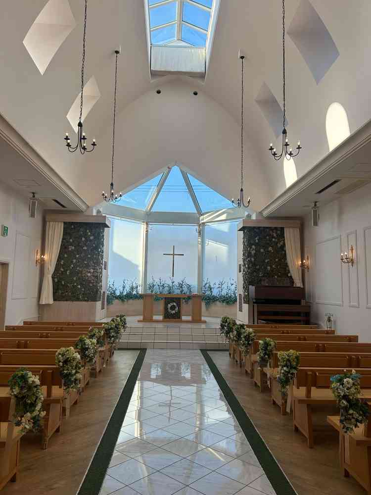 チャペル。自然光が入り、写真映えしそうだと思った。