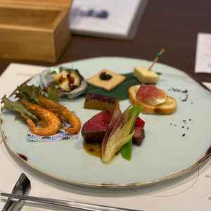 お正月であった為、内容が限られる旨案内いただいていましたがどれもとても美味しかったです。