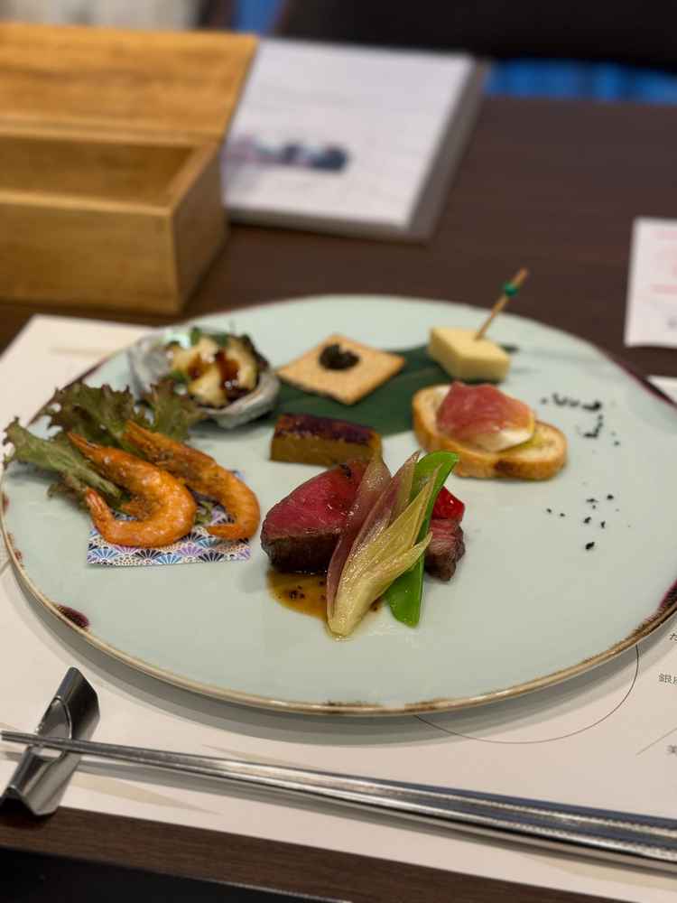 お正月であった為、内容が限られる旨案内いただいていましたがどれもとても美味しかったです。