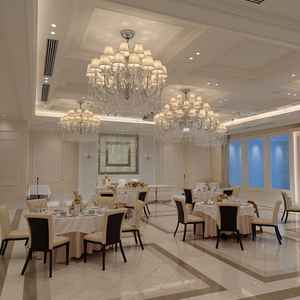 100人は窮屈になるが少人数向けの披露宴会場