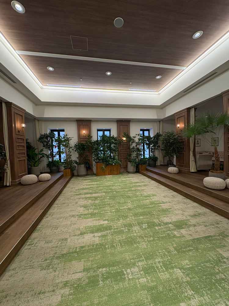 室内テラス。屋上テラスもある。心配性なので雨が降っても対応できるところが魅力的。統一感がある。