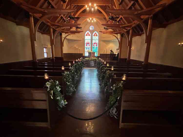 あたたかみのあるチャペル。大きさや雰囲気が丁度良くとても良かった。