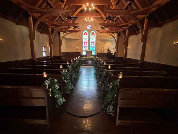 あたたかみのあるチャペル。大きさや雰囲気が丁度良くとても良かった。