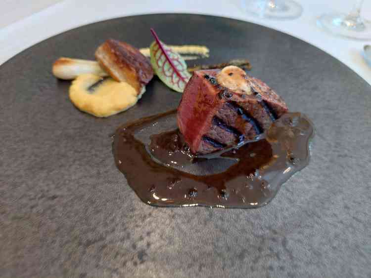 フォアグラとフィレの組み合わせが豪華でした。