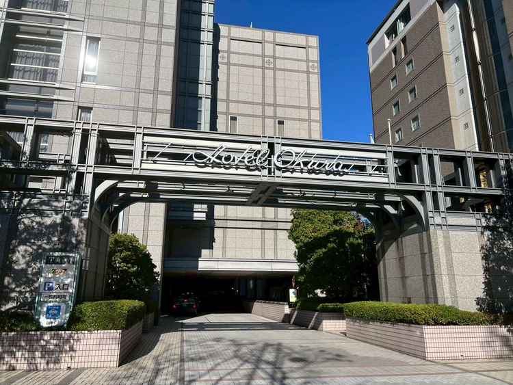 駐車場、エントランス入り口