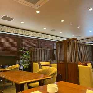 担当者と事前希望のヒアリングを実施。他にも5組程度カップルがいらっしゃいました。