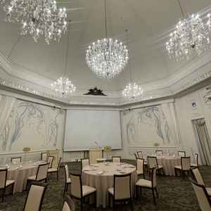 披露宴会場の様子。私の考えてる規模感では、広すぎずちょうど良いサイズに思えました。