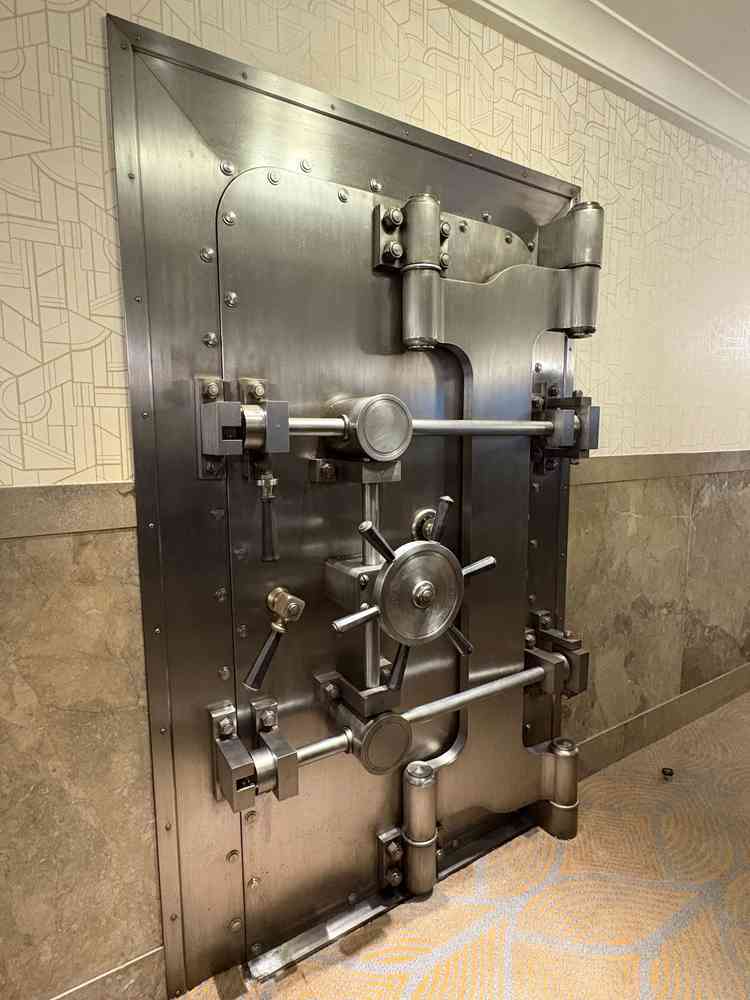 三井本館ならではの金庫