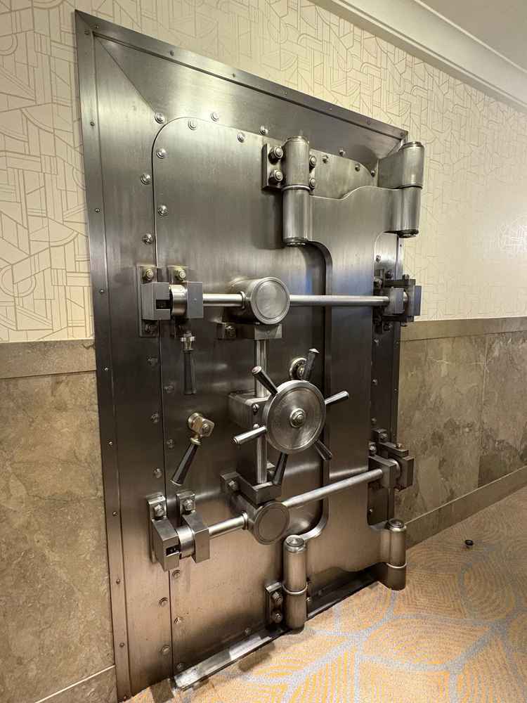 三井本館ならではの金庫