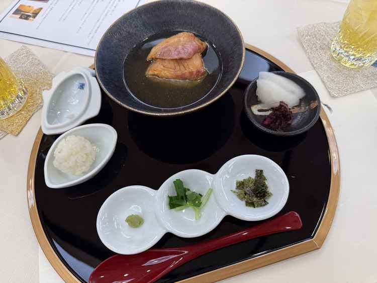 試食した鯛茶漬け