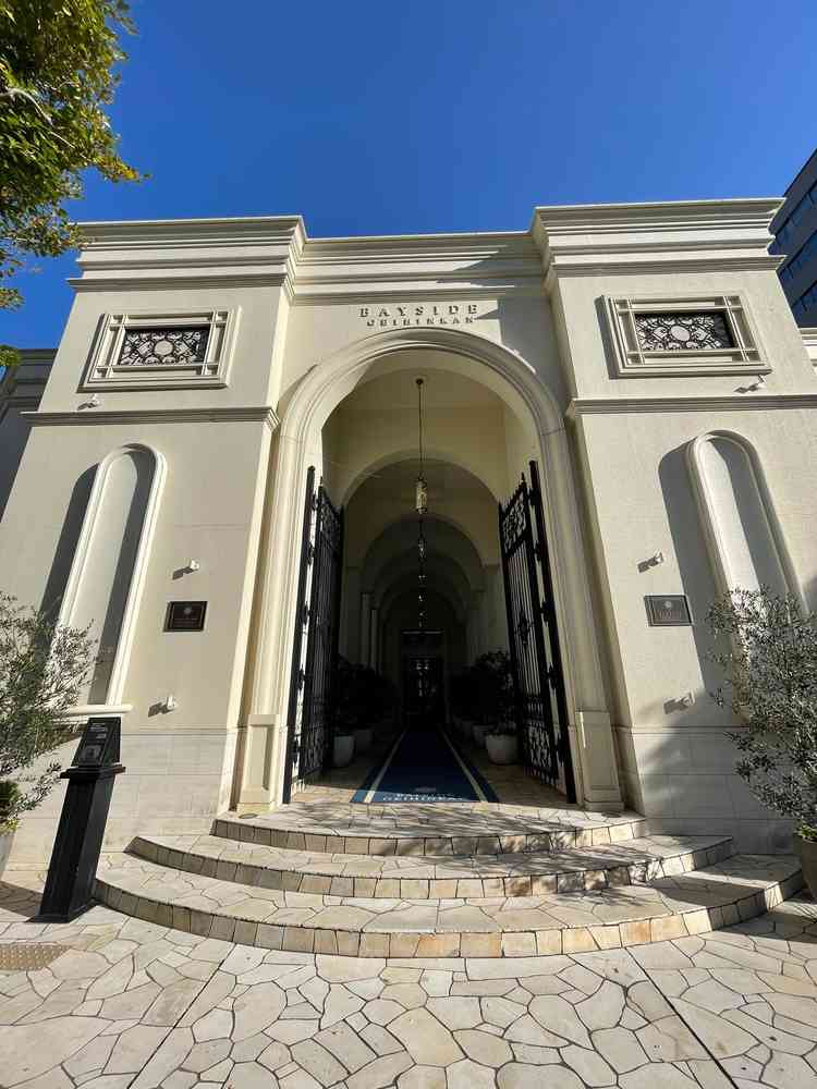 ここで写真を撮ったり出来るようで海外で結婚式をあげたような写真が撮れるのはポイントが高いと思いました