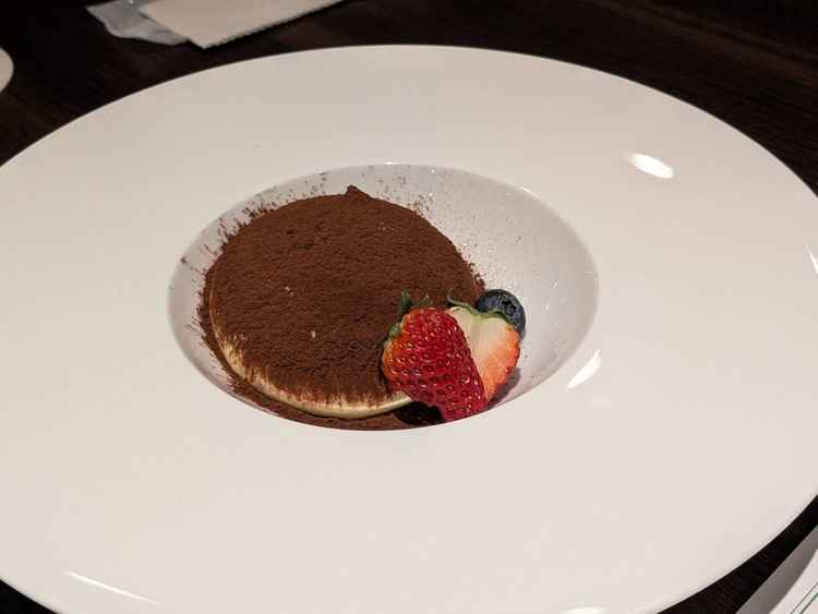 ティラミスですが、苦味が少なく食べやすいです