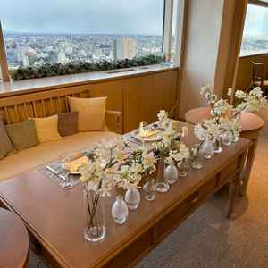 披露宴会場の高砂。