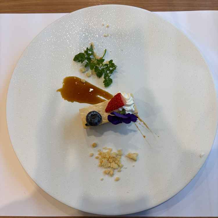 試食で頂いたきなこと黒蜜のケーキです。