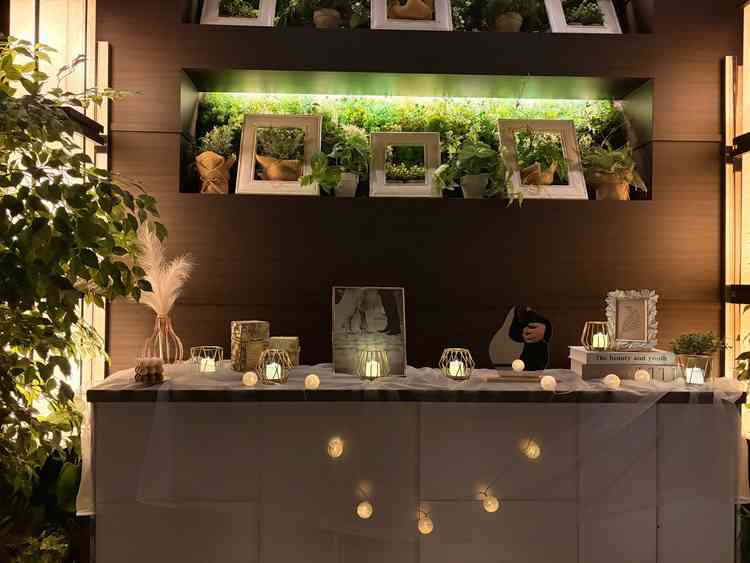 装飾がもうすでに準備されているので、こちらが頑張らなくてもきちんと結婚式感が出そうだと感じましたよ。