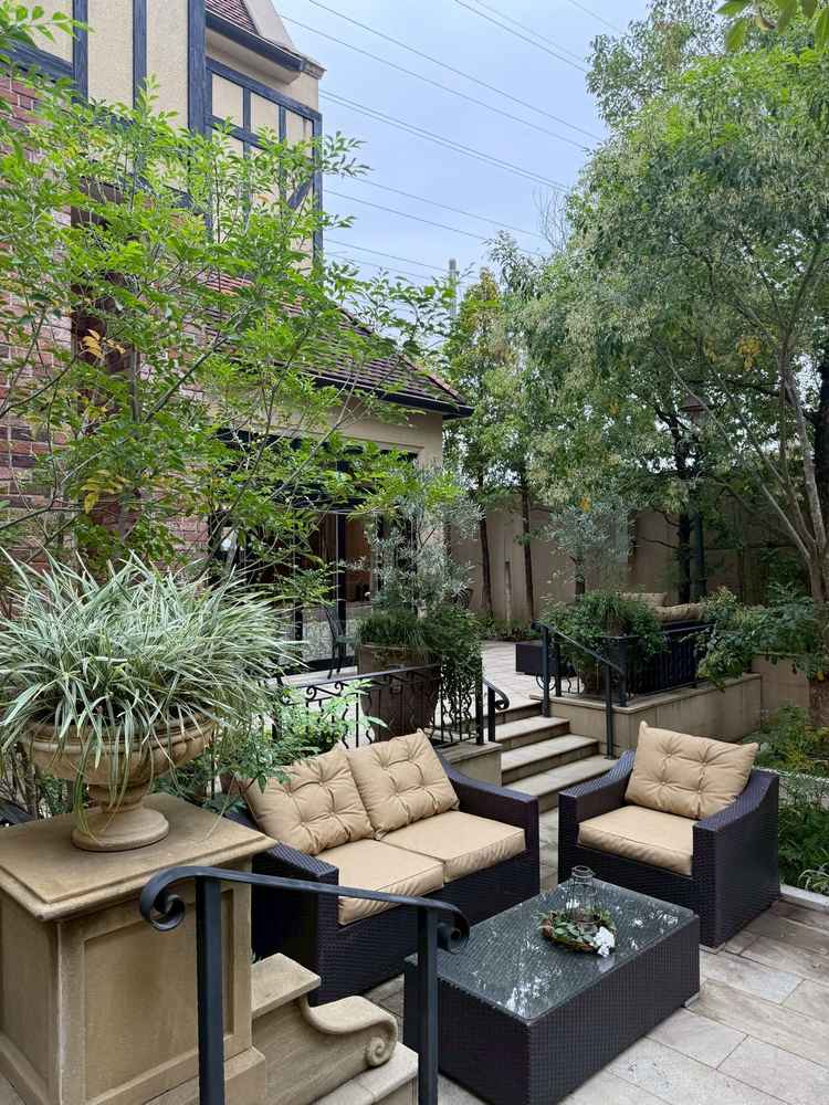 外でゆっくり飲めるスペースも