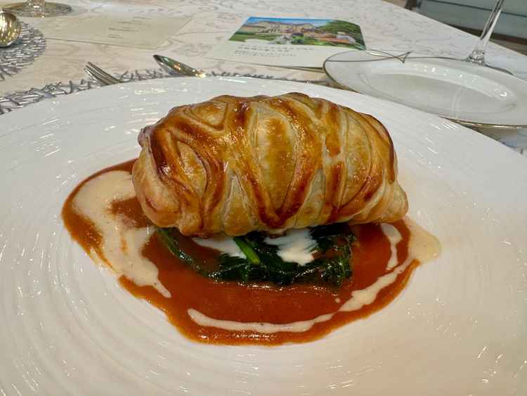 とっても美味しい魚料理。これをいただきました