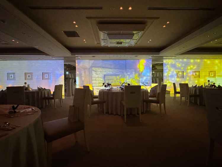 披露宴会場でのプロジェクションマッピング