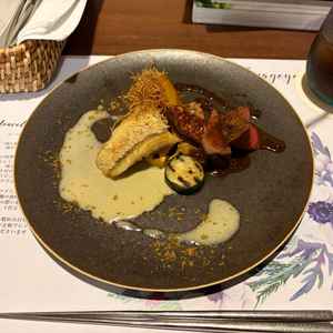 肉料理になります。