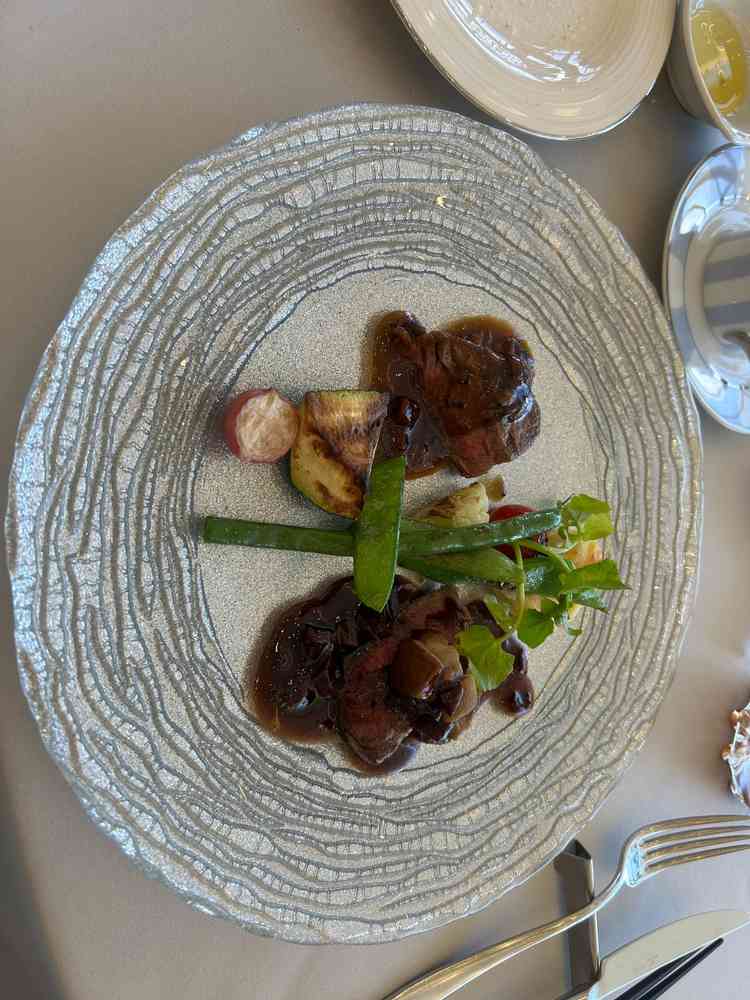 牛フィレ肉！オリジナルソースがとっても美味しくて印象に残りました。また食べたいです。