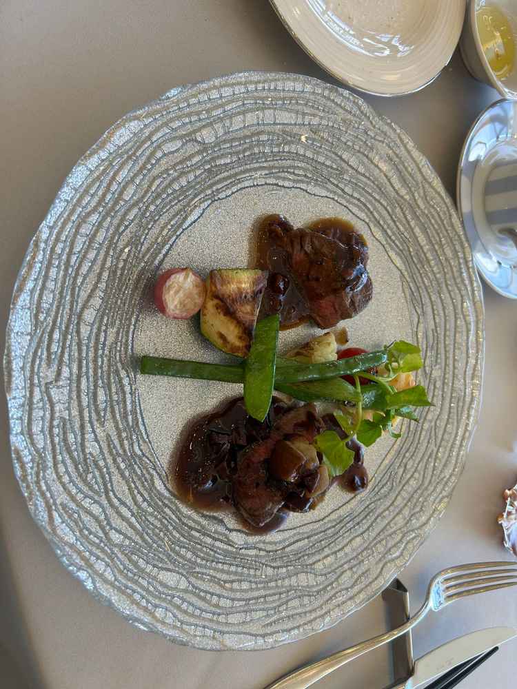 牛フィレ肉！オリジナルソースがとっても美味しくて印象に残りました。また食べたいです。