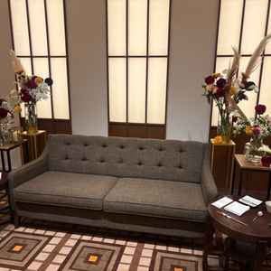 地下の披露宴会場の高砂