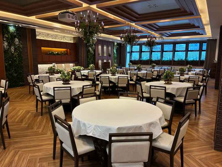 緑がモチーフの方の披露宴会場。