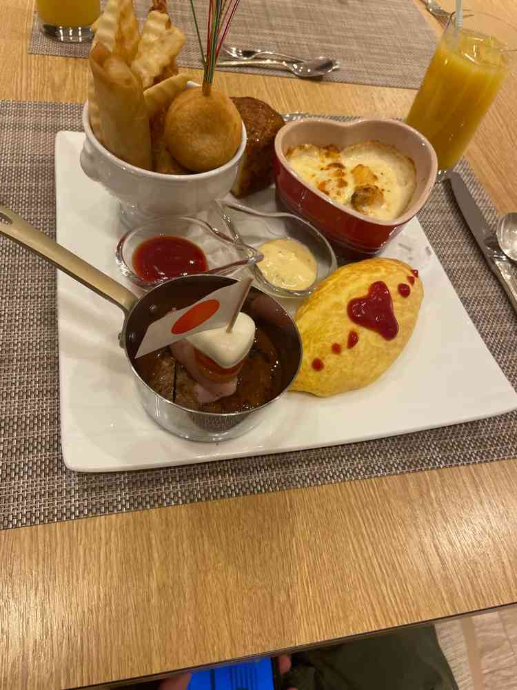 子供の試食もありとてもありがたく実際に出して頂ける料理にも大変満足できる内容、量でした！