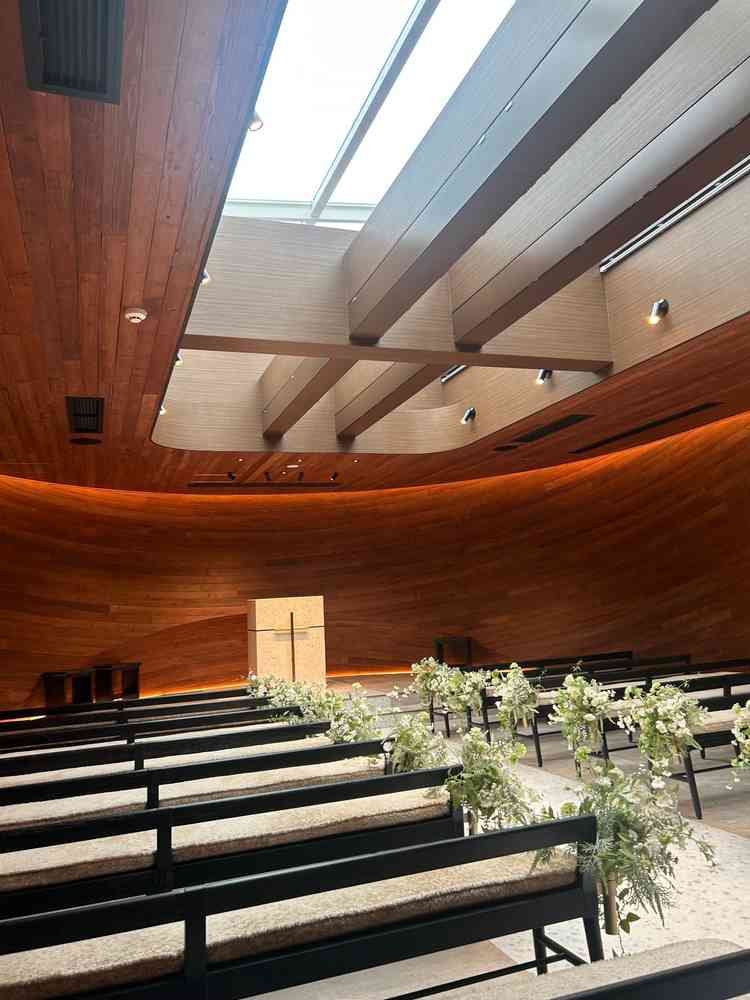 開放的なチャペルで拘った設計がすごくよかった。