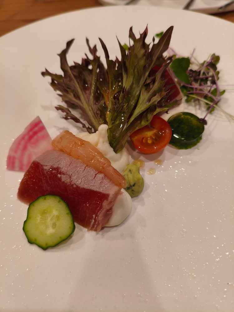 フレンチに和のテイストが入るようで、特徴的な食事だと思います。