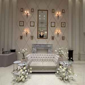 高砂をソファやテーブルに変えることが出来るので自由度が高く自分たちらしい結婚式場が出来そう。