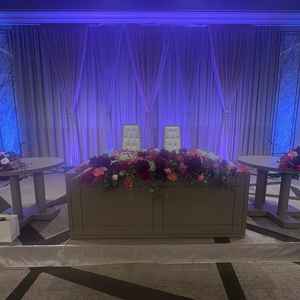 ライトも選べる、お花も自由度が高いということで、叶えたい雰囲気を実現してくれる点も魅力でした。