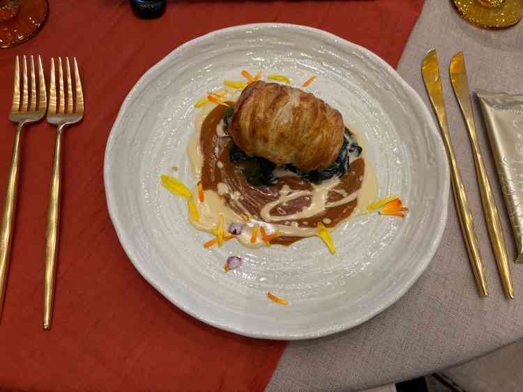 凄く美味しい料理でゲストの方にも満足していただけると思います。