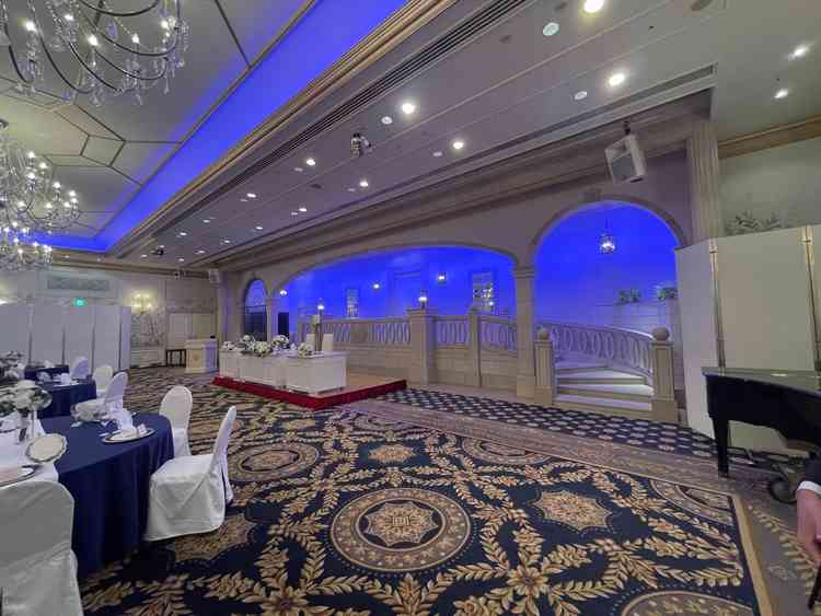 披露宴会場アマリエ。バルコニーと階段がすてきでした。