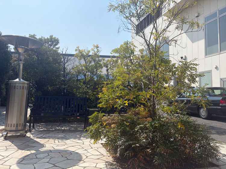 外の空間も貸し切りなので、好きなタイミングで外に出れそうなのがいいと思いました。